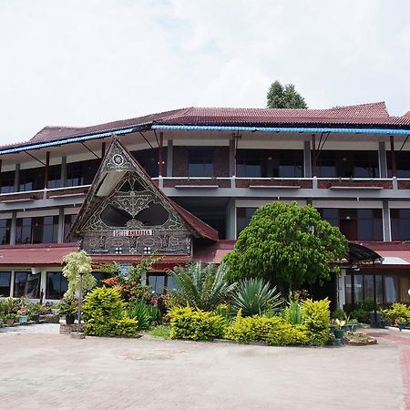 Ambaroba Resort Hotel Tuk Tuk Exterior photo